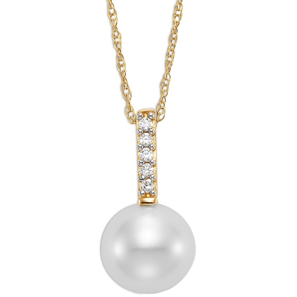 NWT Bloomingdale’s Cultured Pearl Pendant with Diamonds